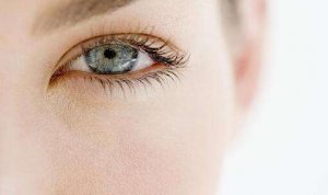 激光割双眼皮的效果怎么样呢 手术存在什么风险呢